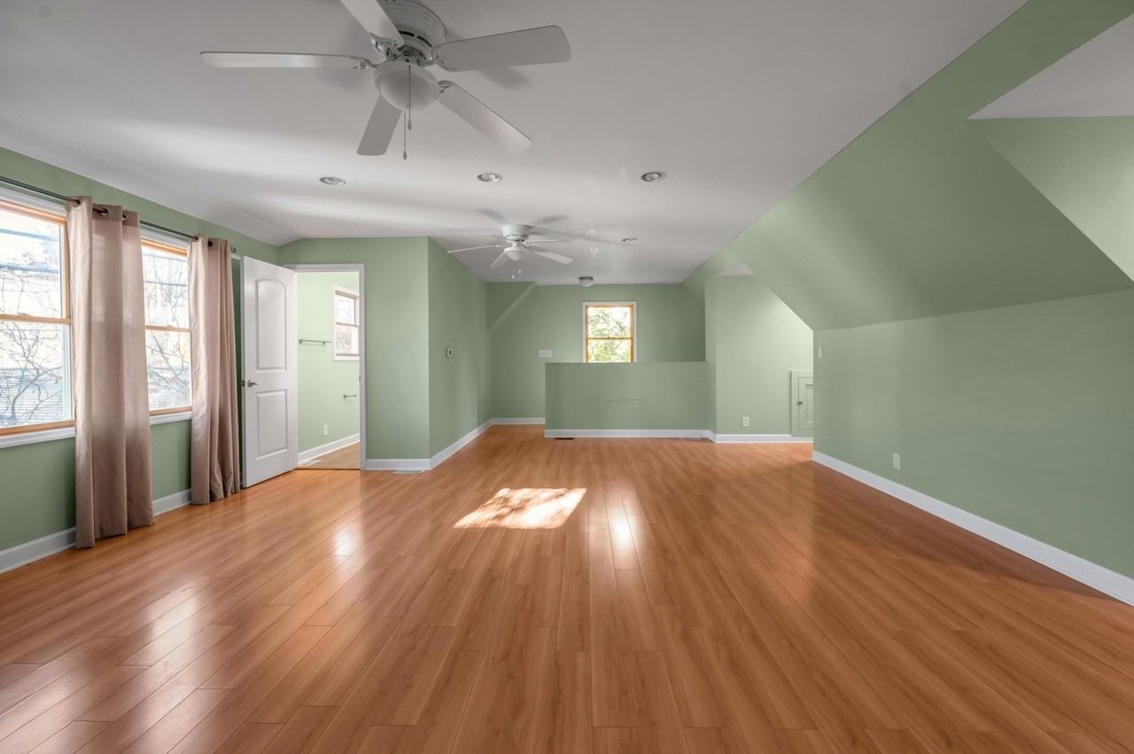 338 Dudley Rd - Photo 3 of 32