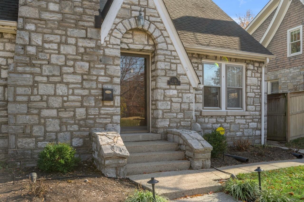 338 Dudley Rd - Photo 7 of 32