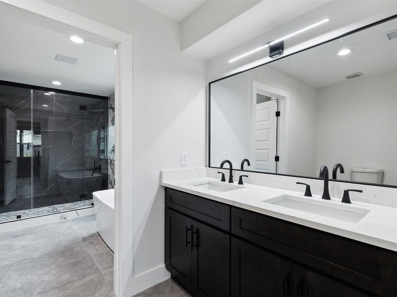 1309 Northpark Dr - Photo 5 of 27