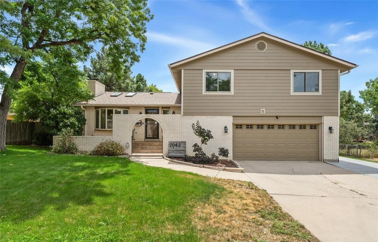 7063 S Trenton Dr - Photo 2 of 28