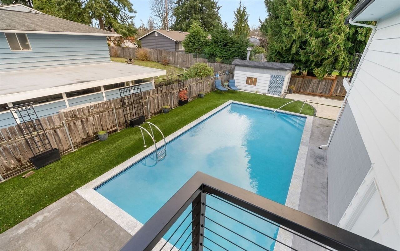 3509 Locust Ave W - Photo 6 of 36