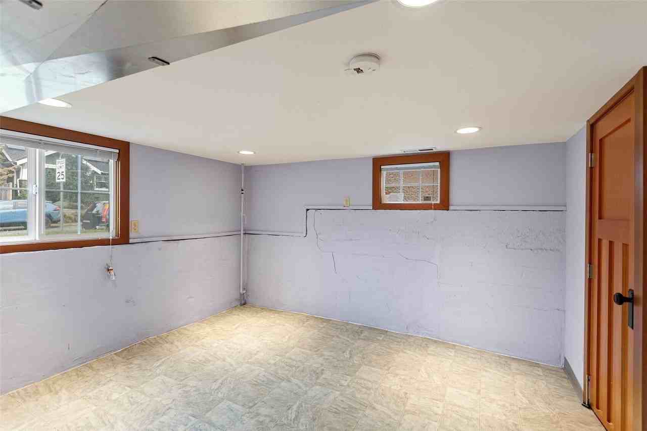 7400 32nd Ave Nw - Photo 5 of 24