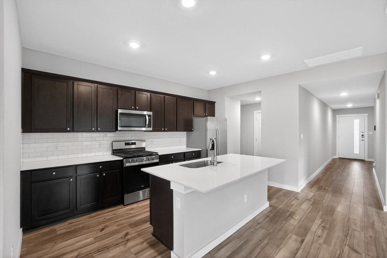 116 Halford Rd - Photo 4 of 21