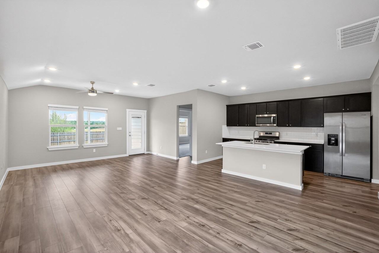 116 Halford Rd - Photo 7 of 21