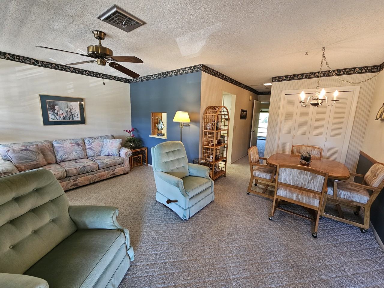 6 Quails Run Blvd #9 - Photo 4 of 19