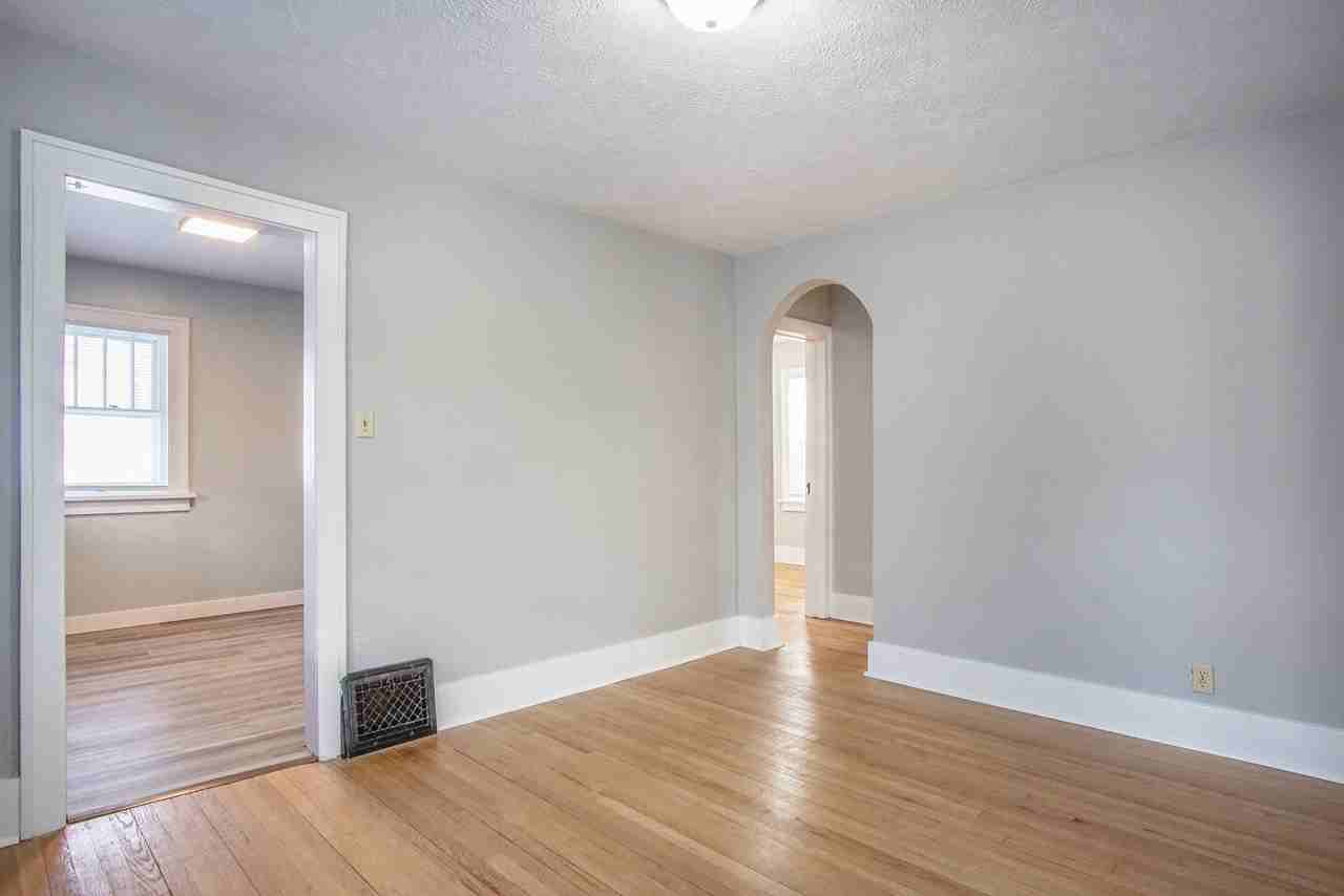 1335 E Fox St - Photo 5 of 17