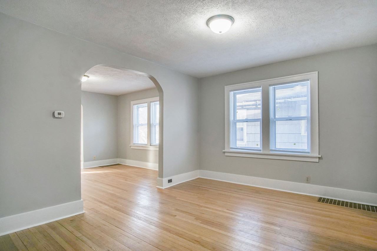 1335 E Fox St - Photo 6 of 17