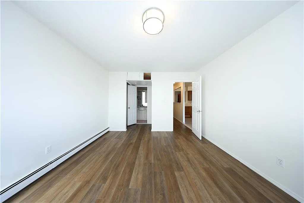 1856 E 13th St - Photo 3 of 12