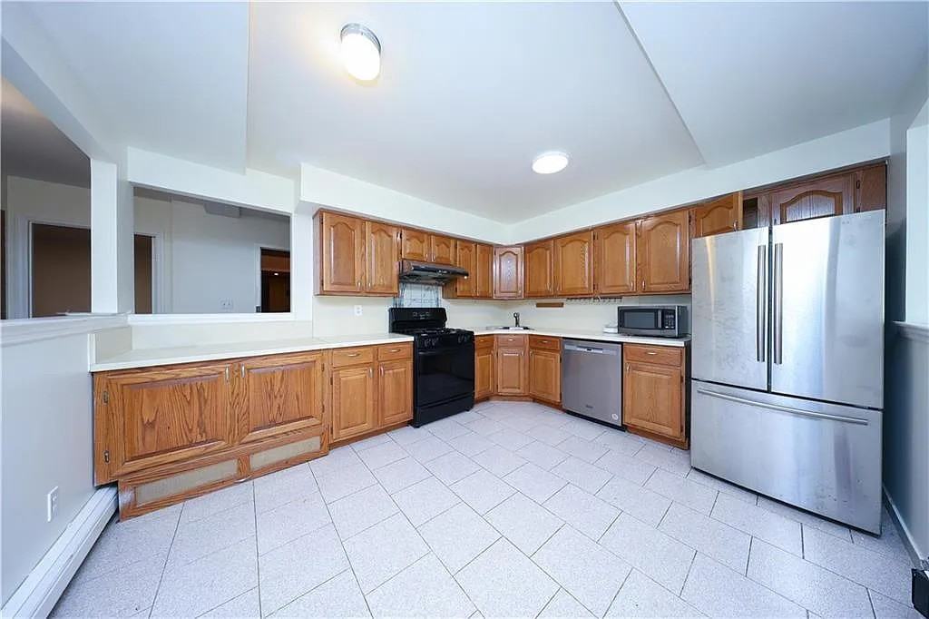 1856 E 13th St - Photo 5 of 12