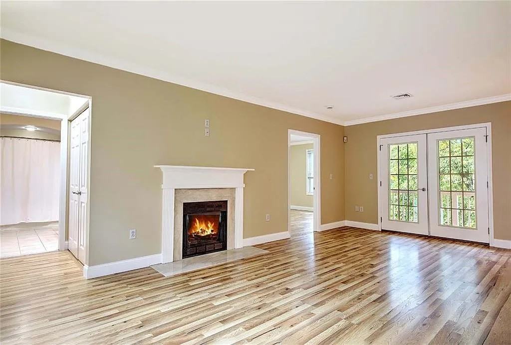 70 Turner St - Photo 3 of 8