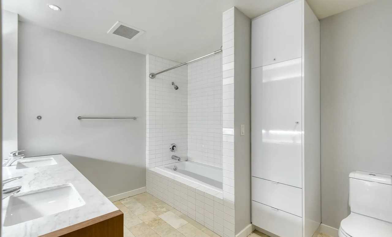 836 S Curry St - Photo 3 of 8