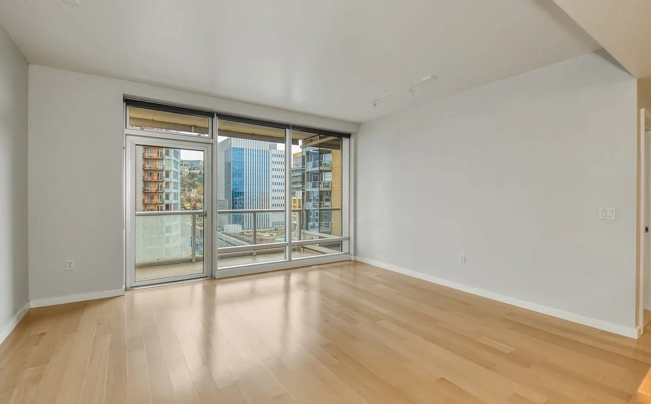 836 S Curry St - Photo 5 of 8