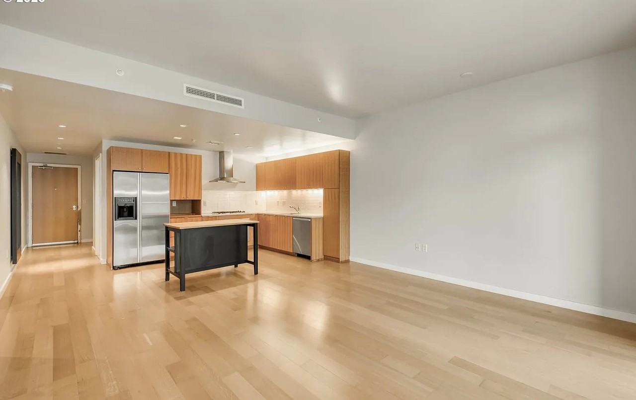 836 S Curry St - Photo 7 of 8