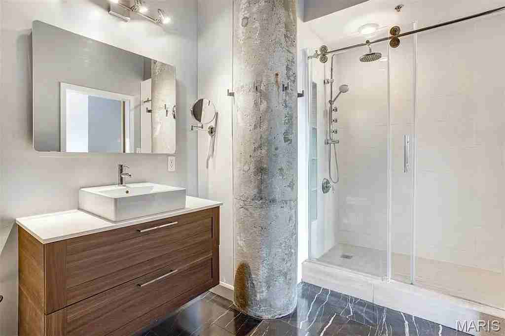 2020 Washington Ave - Photo 7 of 9