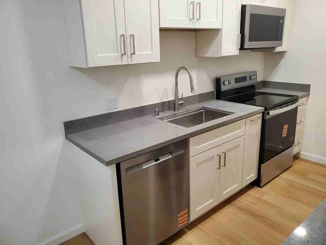 281 Tradewinds Dr - Photo 2 of 8