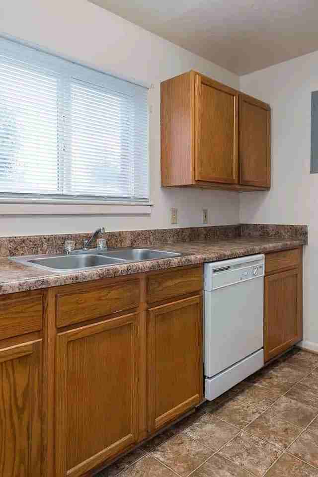 2804 Waverly Way - Photo 2 of 8