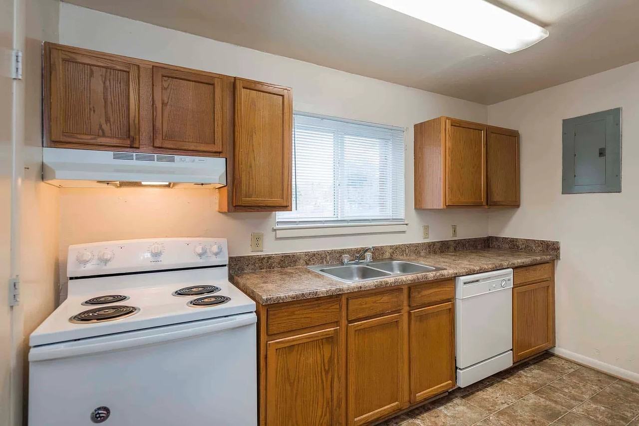 2804 Waverly Way - Photo 3 of 8