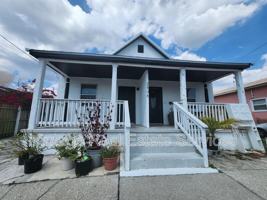 featured image of 2406 E Clark St #A