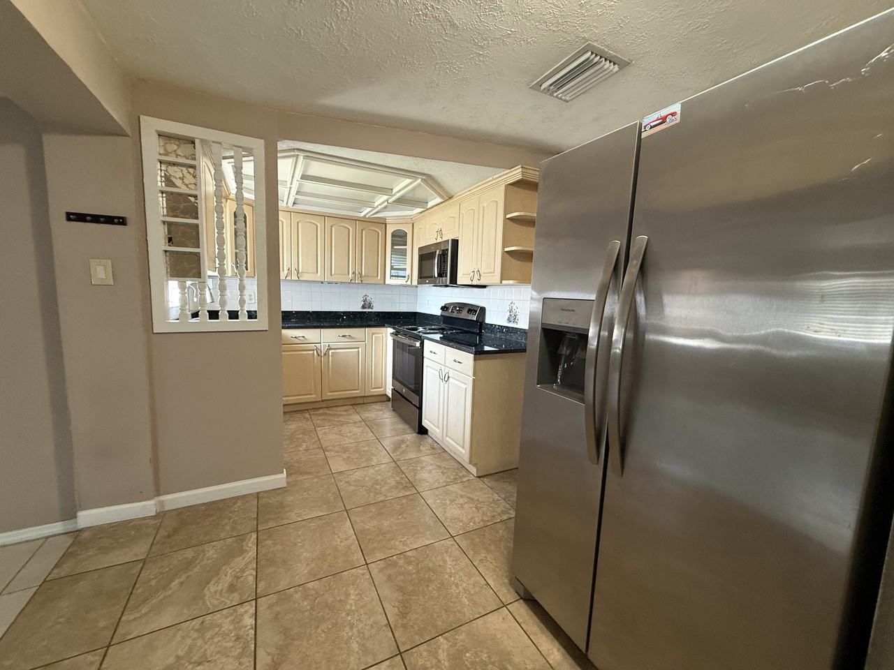 6014 Southern Comfort Blvd - Photo 4 of 18