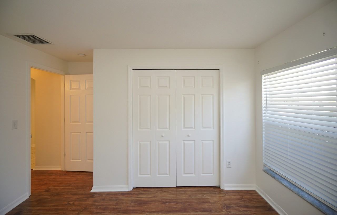 5933 Desert Peace Ave - Photo 4 of 25