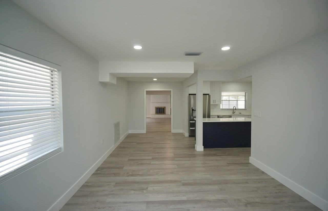 3617 S Gardenia Ave - Photo 3 of 26