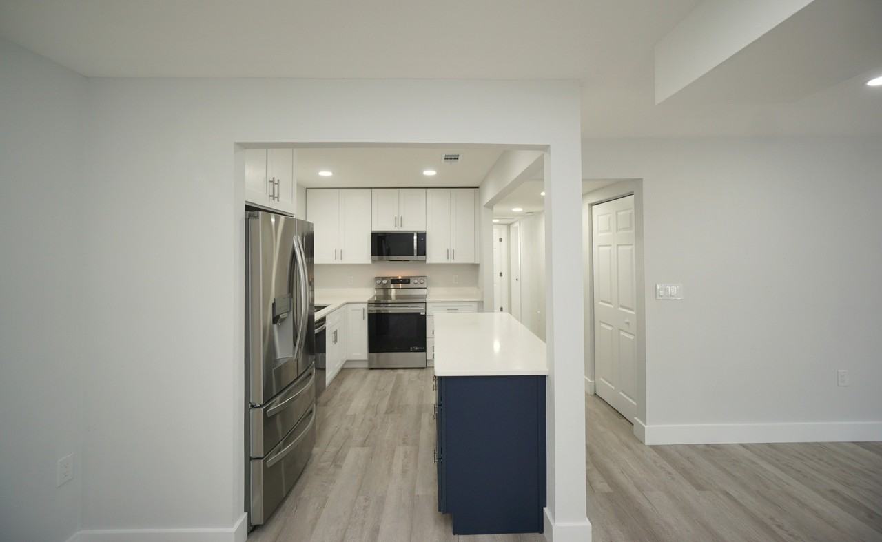 3617 S Gardenia Ave - Photo 5 of 26