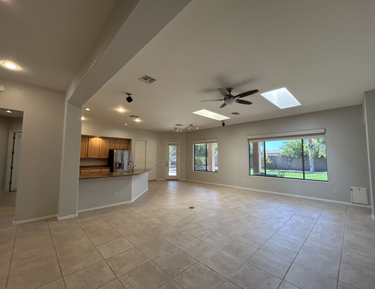 26041 N Fernbush Dr - Photo 3 of 26