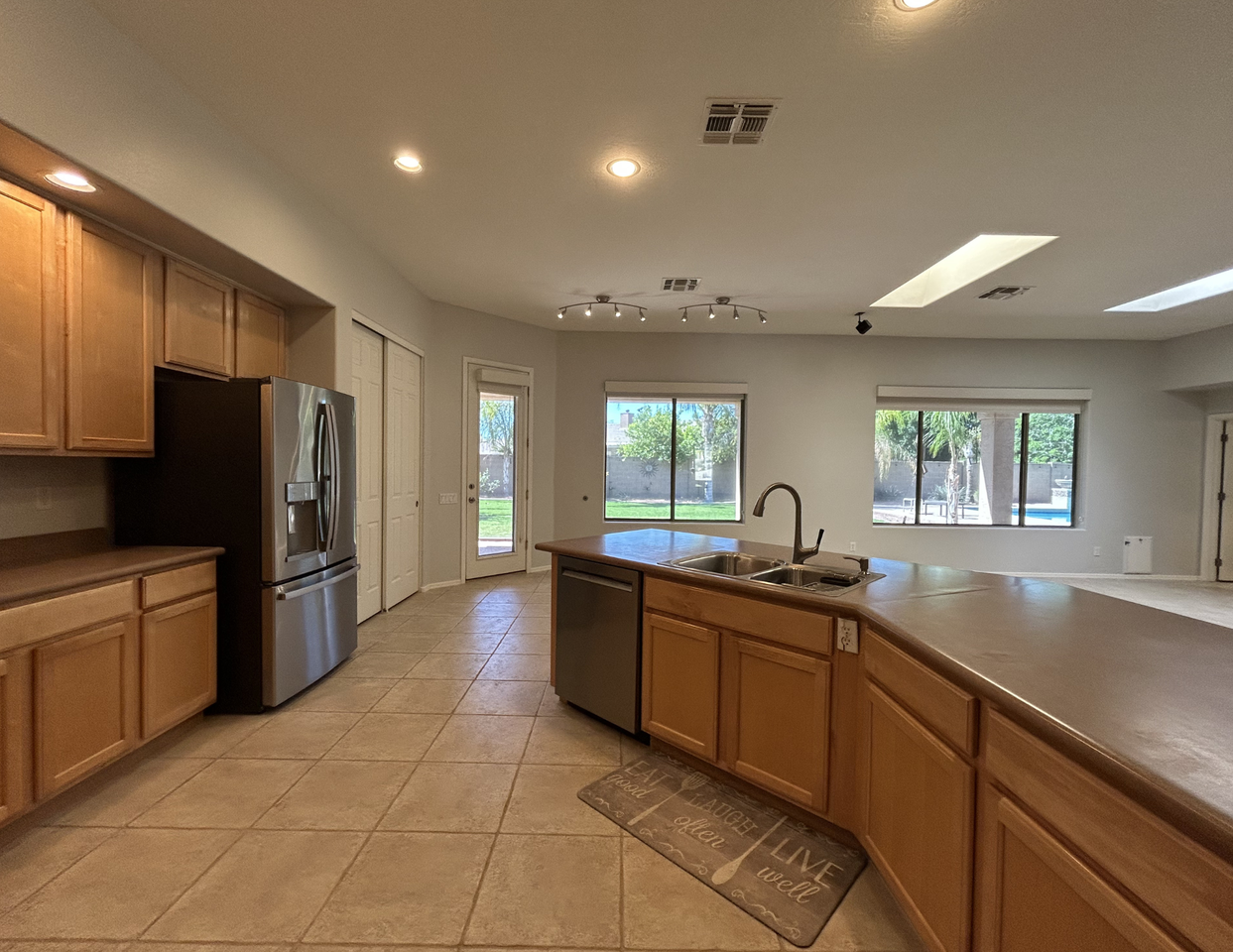 26041 N Fernbush Dr - Photo 6 of 26