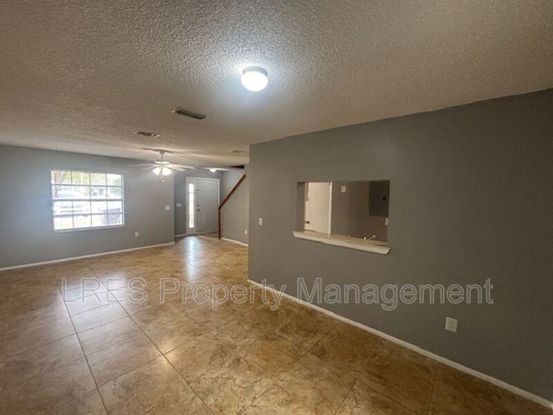 2706 Graduate Ct - Photo 3 of 26