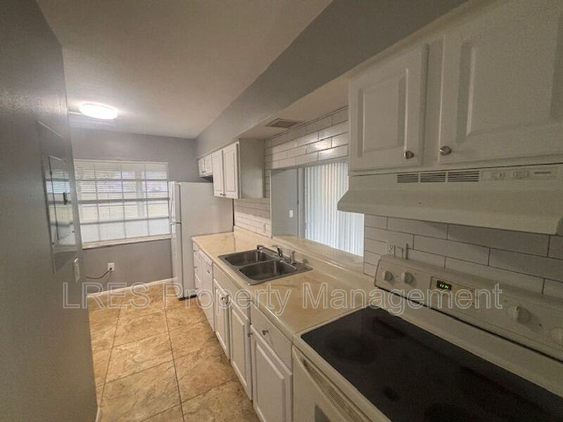 2706 Graduate Ct - Photo 5 of 26
