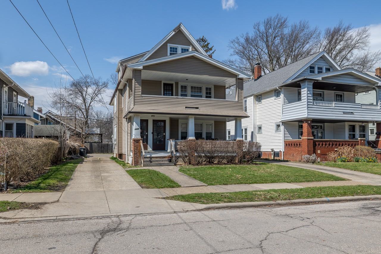 3640 W 159Th St - Photo 2 of 23