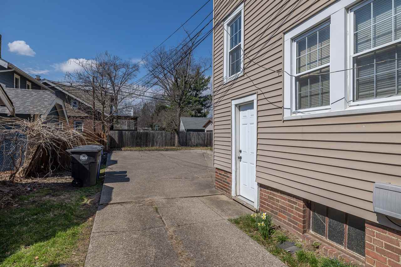 3640 W 159Th St - Photo 3 of 23