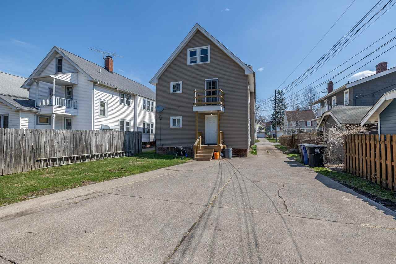 3640 W 159Th St - Photo 5 of 23