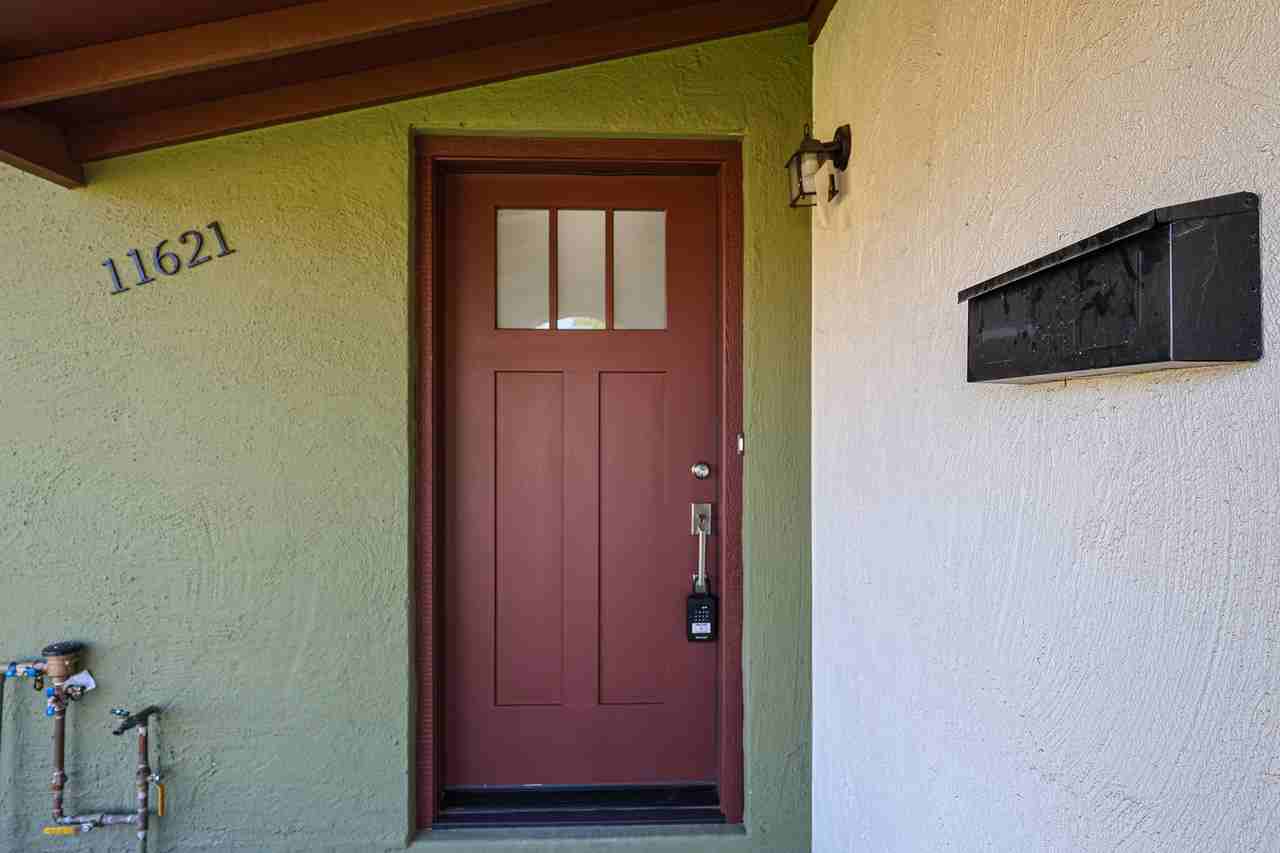 11621 N 30th St - Photo 5 of 50