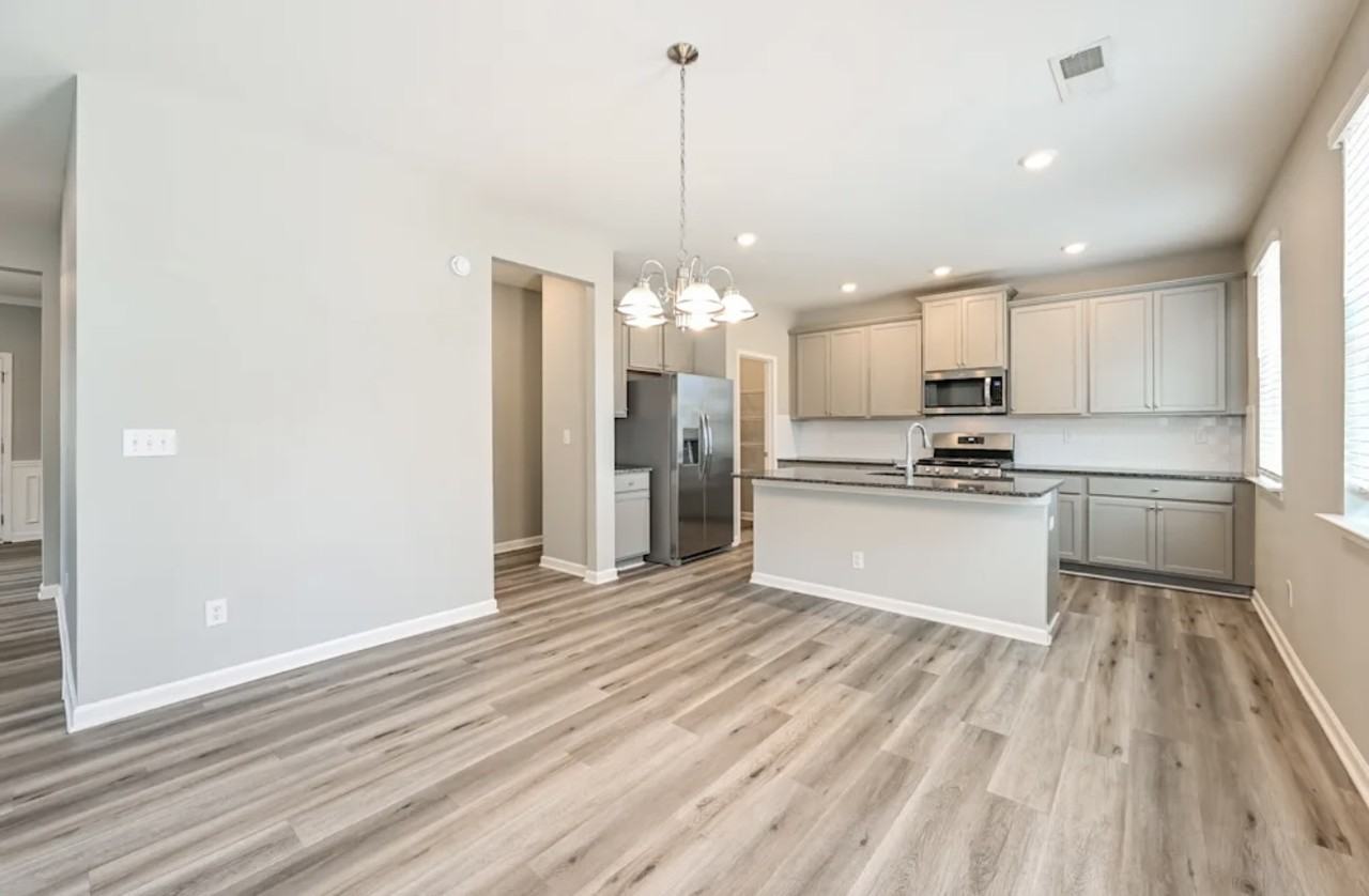 4293 Woodsley Pl - Photo 3 of 9