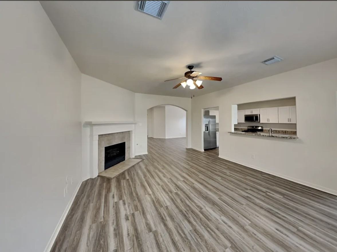 21741 Texian Ct - Photo 3 of 9