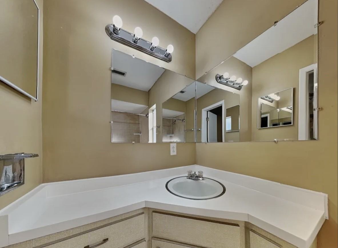 12717 Sebring Blvd - Photo 6 of 10