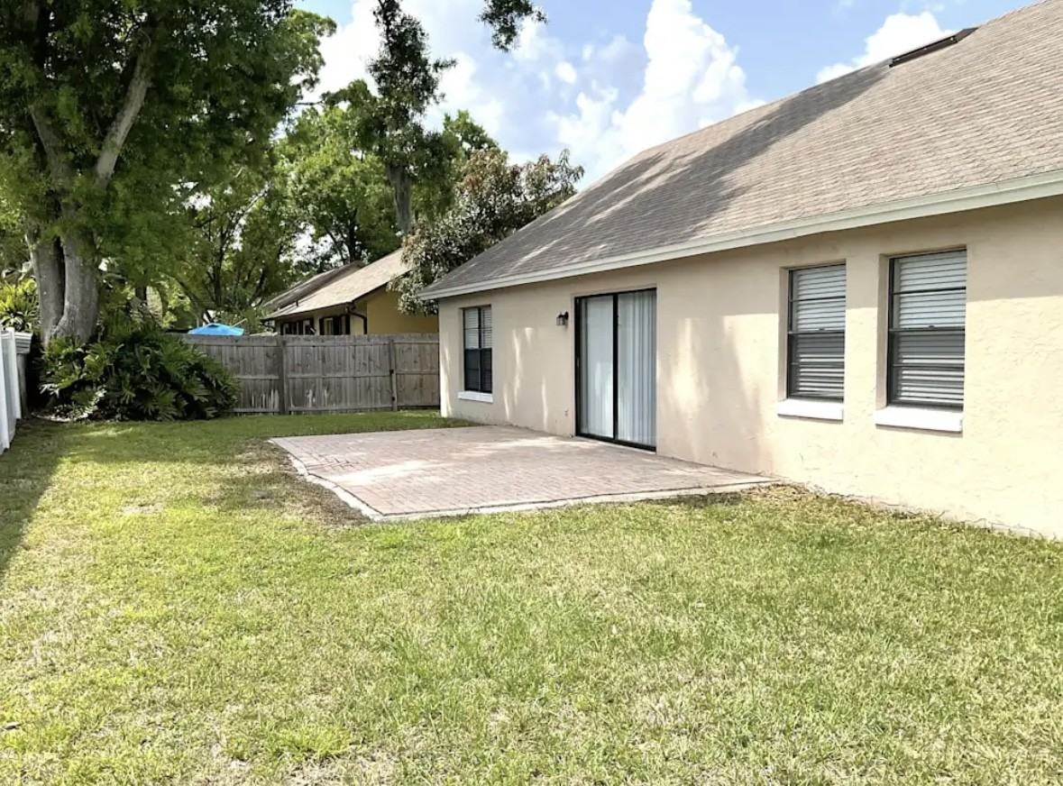 4805 Foxshire Cir - Photo 6 of 7