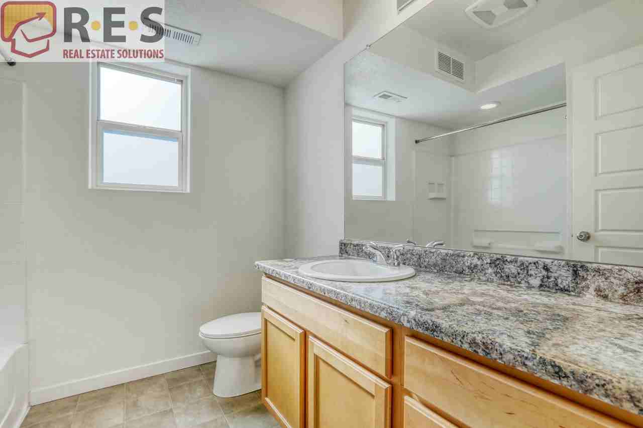 5040 Andes St - Photo 7 of 17