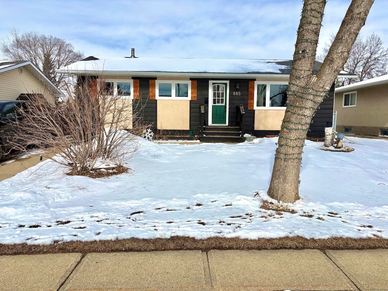 885 Cottonwood Ave - Photo 2 of 26