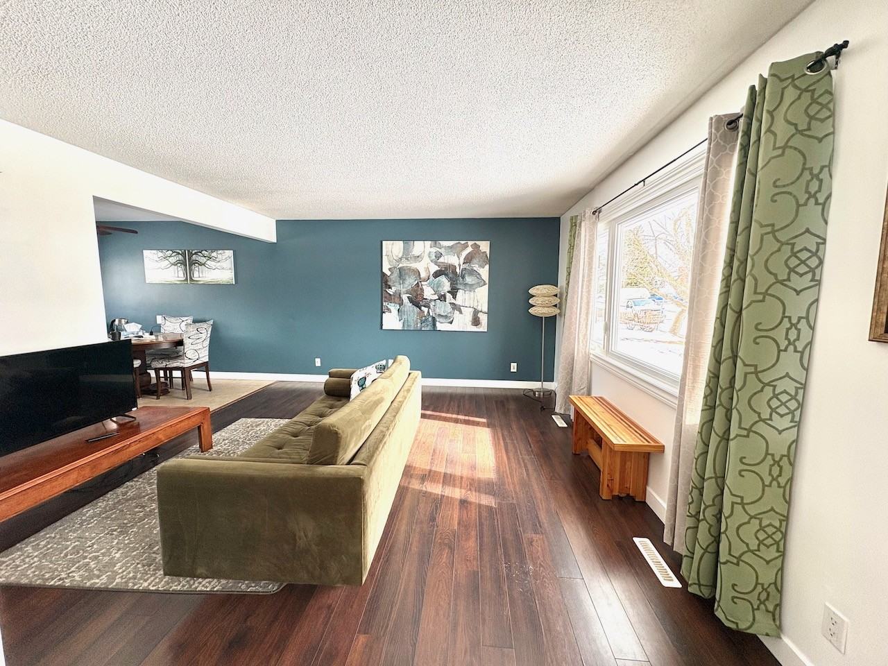 885 Cottonwood Ave - Photo 4 of 26