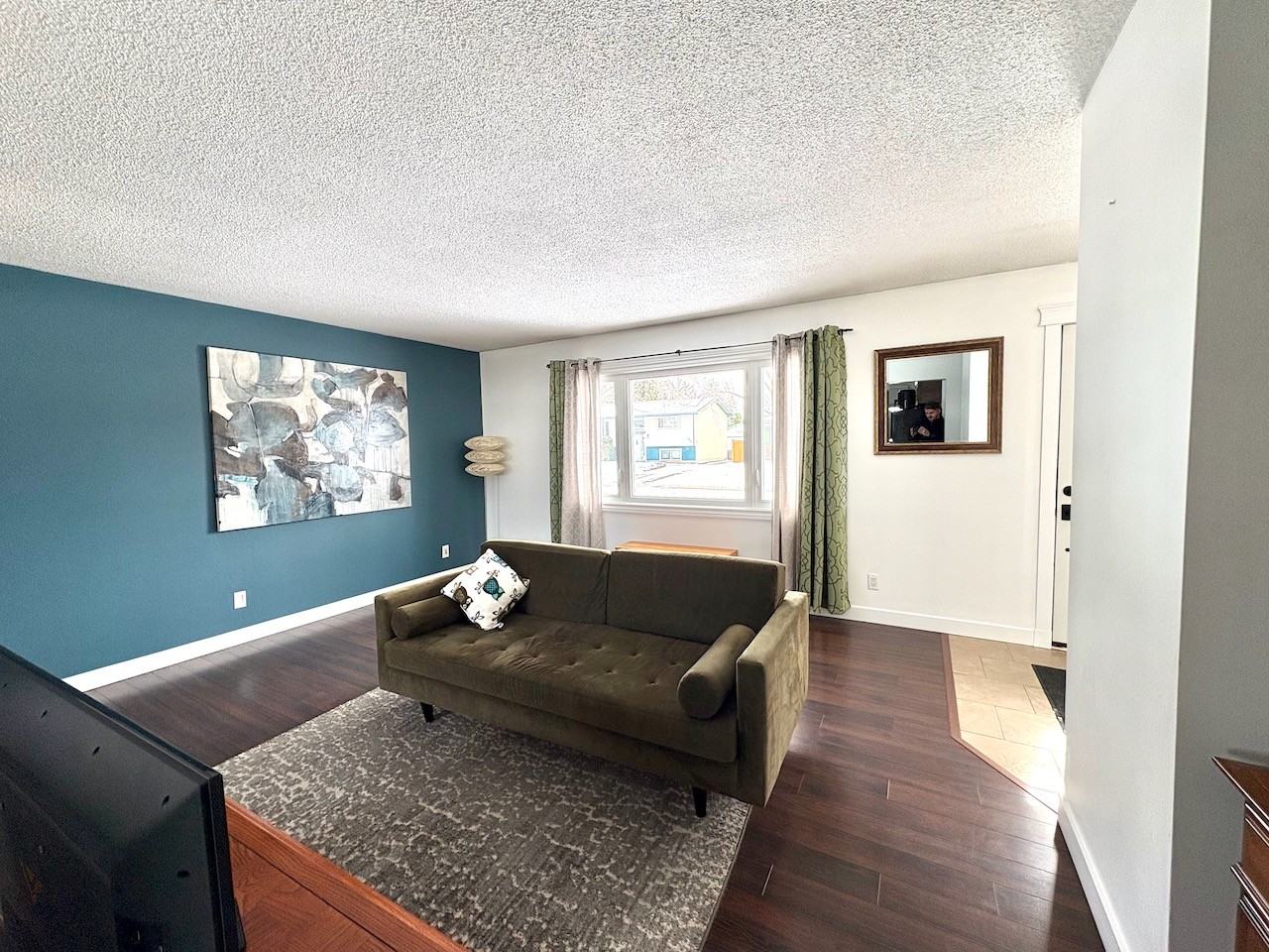 885 Cottonwood Ave - Photo 6 of 26