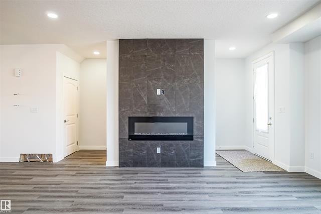 17064 47 St Nw - Photo 4 of 19