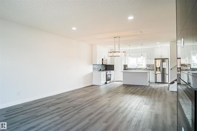 17064 47 St Nw - Photo 7 of 19