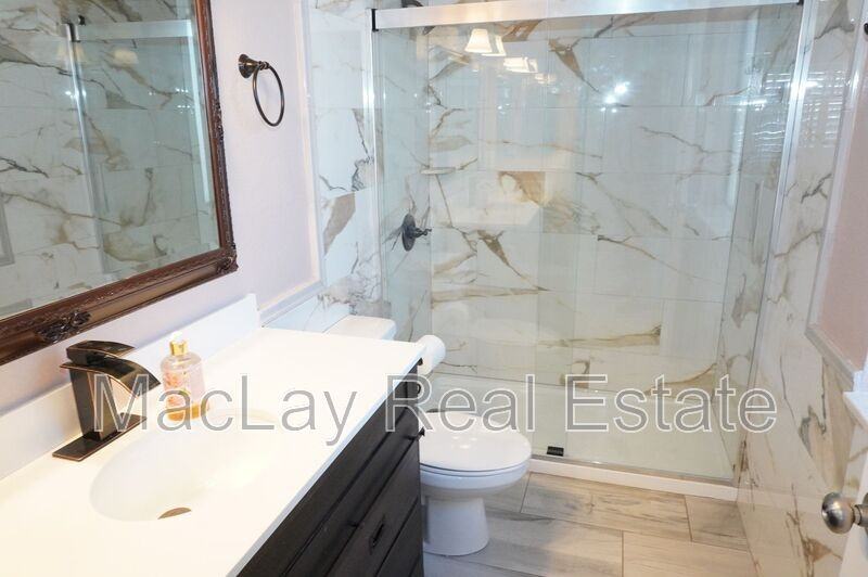 10444 N 69th St #107 - Photo 7 of 19