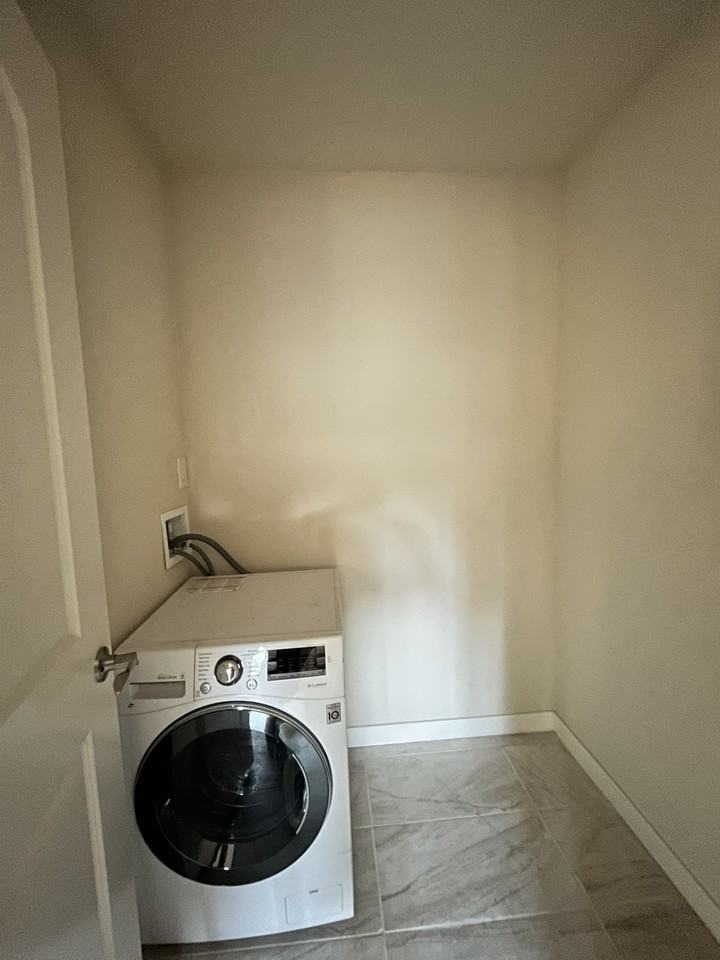 5209 Olive Dr #NA - Photo 6 of 13