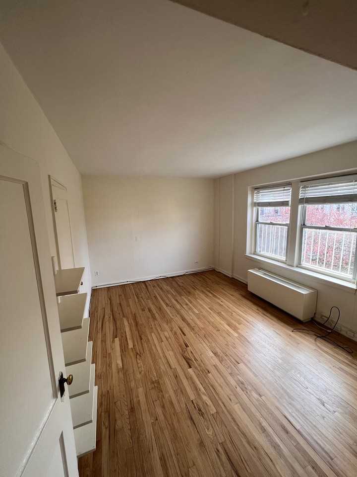 126 Woodside Grn #3D - Photo 2 of 11