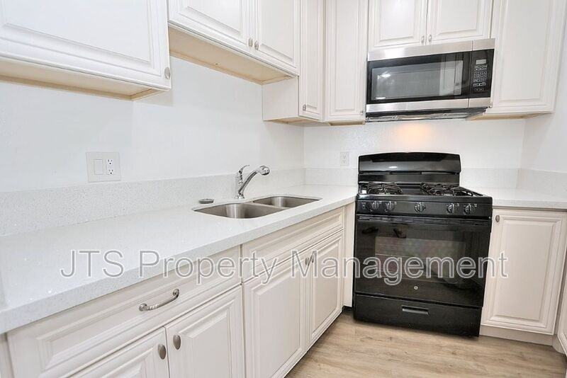 10524 Croetto Way - Photo 6 of 50