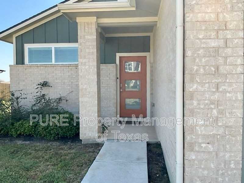 3203 Dampier Pass - Photo 2 of 23