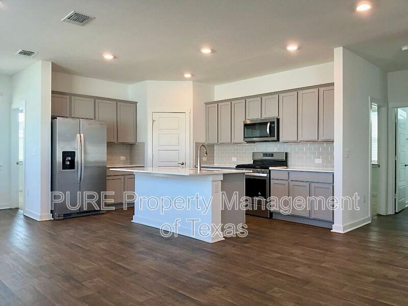 3203 Dampier Pass - Photo 6 of 23